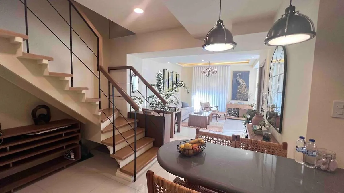3 Bedroom Beautiful And Cozy Loft In Poblacion Makati Manila 0*,
