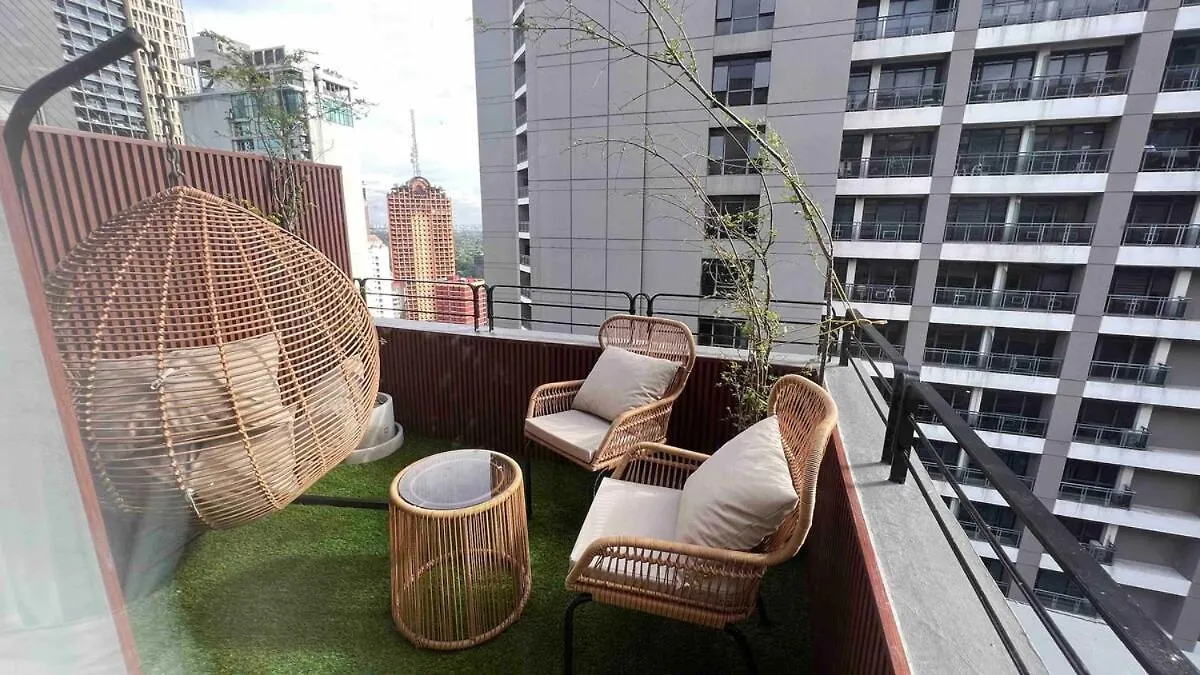 3 Bedroom Beautiful And Cozy Loft In Poblacion Makati Manila 0*,