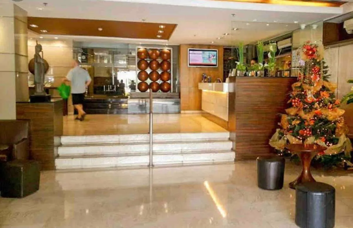 3 Bedroom Beautiful And Cozy Loft In Poblacion Makati Manila Apartment
